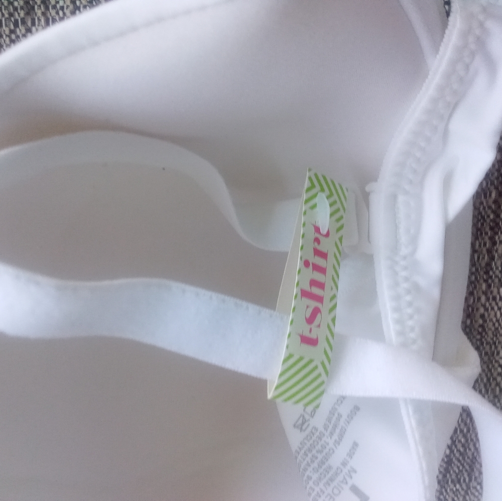 Bras - Picture 4 of 4